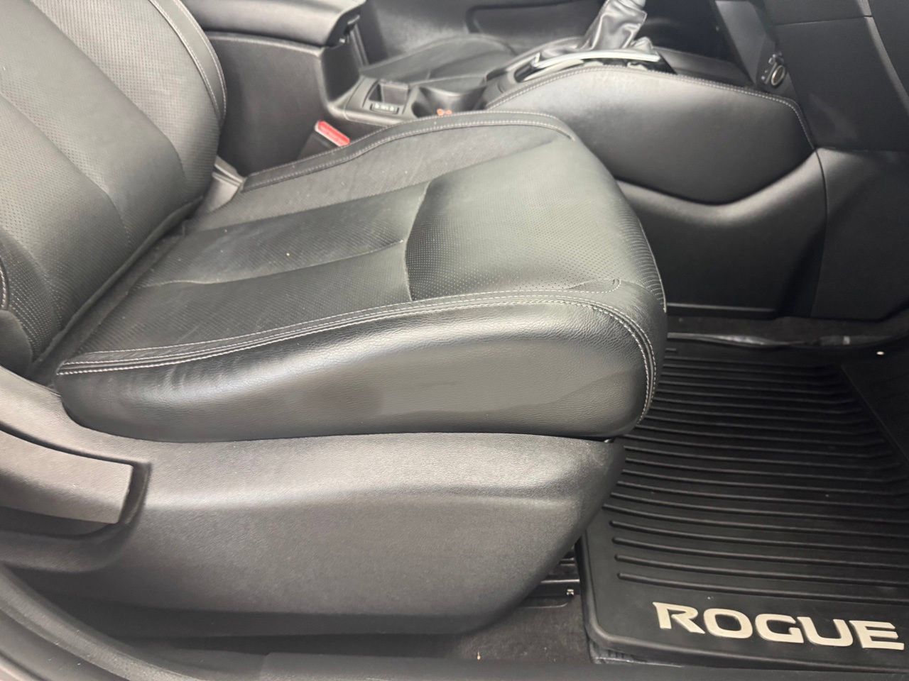 Used 2017 Nissan Rogue SL FWD image 33