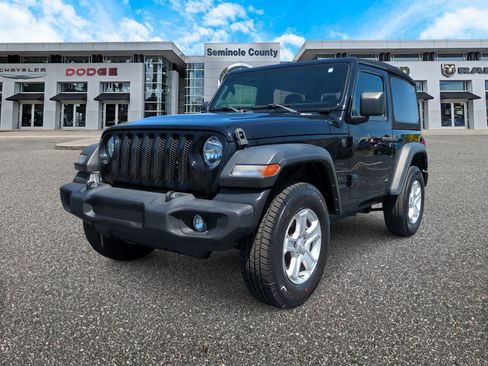 Used 2022 Jeep Wrangler Sport AWD/4WD image 4