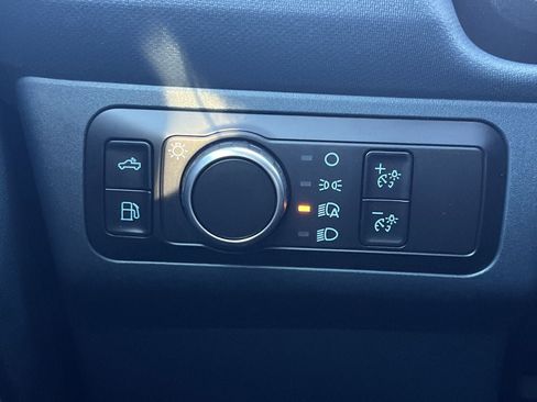 New 2025 Ford Maverick XL image 14