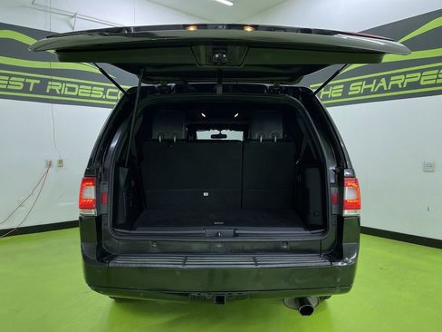 Used 2015 Lincoln Navigator 4WD image 9