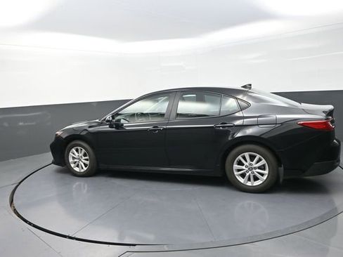 Used 2025 Toyota Camry LE image 49
