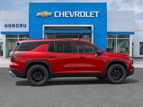 New 2026 Chevrolet Traverse Z71 w/ Driver Confidence Package image 5