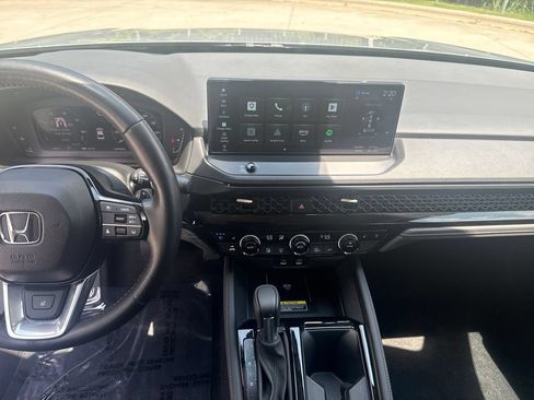 Used 2025 Honda Accord Touring image 18