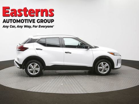 Used 2021 Nissan Kicks S image 41