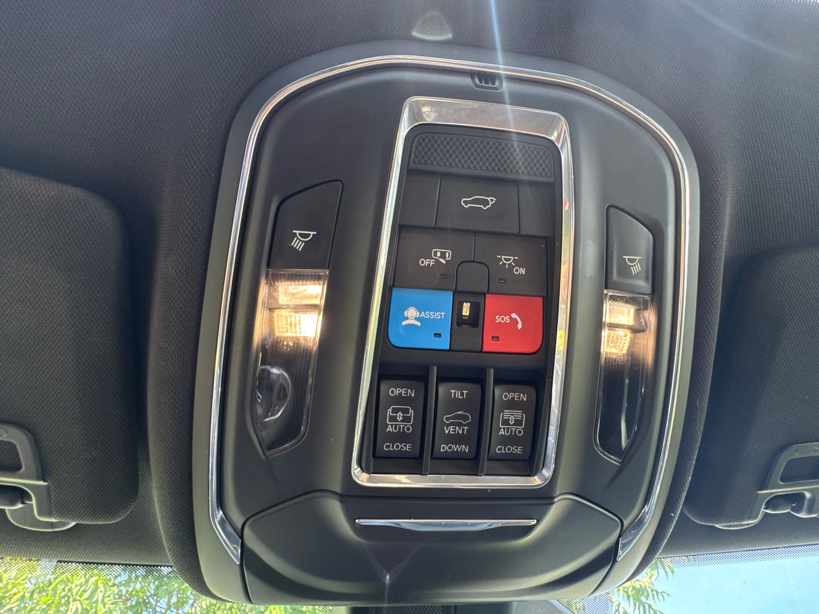 Used 2024 Jeep Grand Cherokee Limited 4xe AWD/4WD image 24
