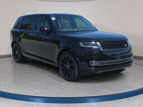 Used 2025 Land Rover Range Rover Long Wheelbase SE image 3