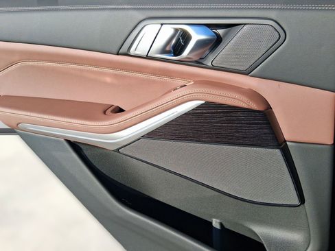 Used 2026 BMW X5 sDrive40i w/ M Sport Package image 28