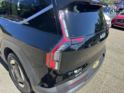 Used 2024 Kia EV9 Wind AWD/4WD image 8