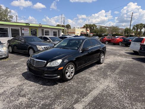 Used 2013 Mercedes-Benz C 250 Sedan image 8