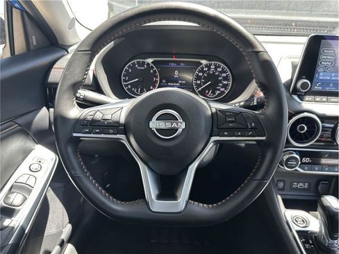 Used 2025 Nissan Sentra SR FWD image 19