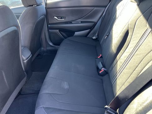 Used 2023 Hyundai Elantra SEL image 32