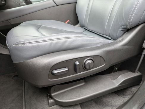 Used 2020 Buick Enclave Essence w/ Sport Touring Edition image 13