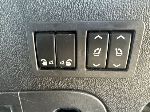 Used 2016 GMC Yukon SLT image 22