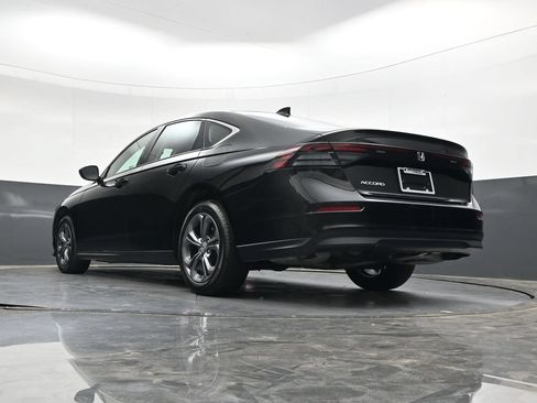 Used 2023 Honda Accord EX image 33