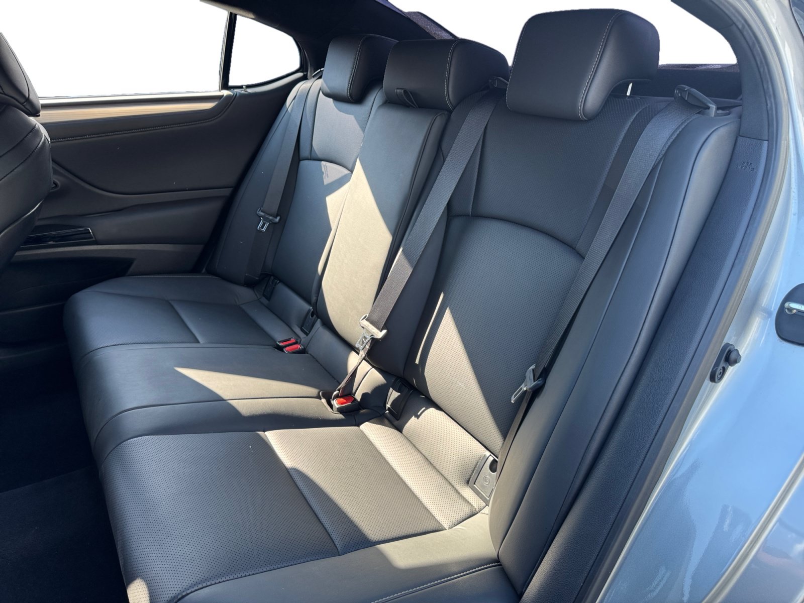 Used 2024 Lexus ES 300h F Sport FWD image 13