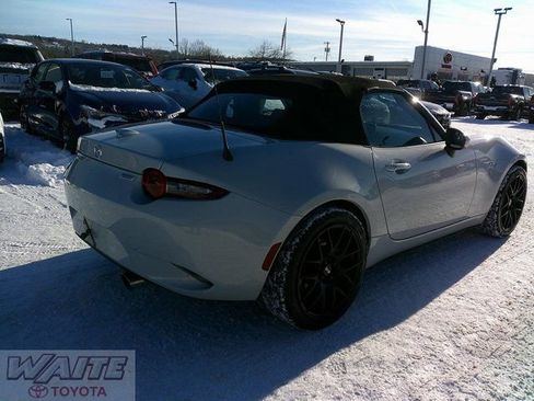 Used 2016 MAZDA MX-5 Miata Grand Touring image 2