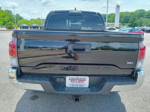 Used 2021 Toyota Tacoma TRD Off-Road AWD/4WD image 6