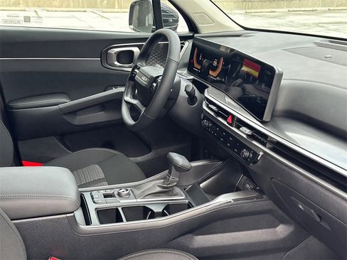 New 2026 Kia Sorento LX image 12
