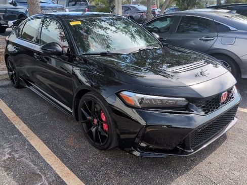 Used 2023 Honda Civic Type R image 1