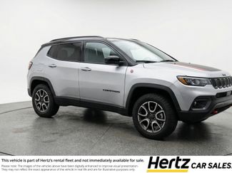 Used 2025 Jeep Compass Trailhawk video 1