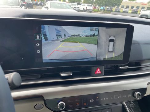 New 2027 Kia Carnival SX w/ Dark Edition Package FWD image 22