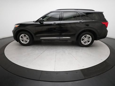 Used 2023 Ford Explorer XLT w/ Equipment Group 202A image 25