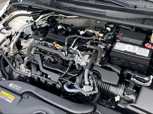 Used 2025 Toyota Corolla LE w/ LE Premium Package image 35