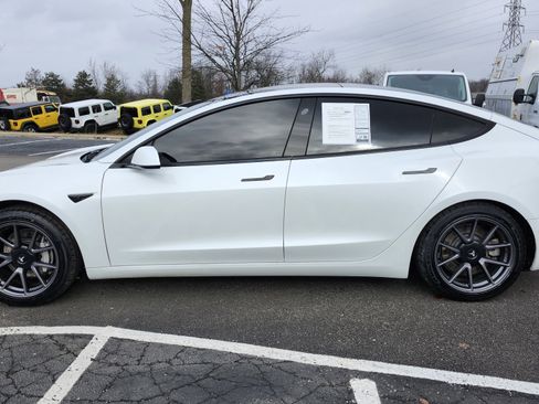 Used 2021 Tesla Model 3 Standard Range Plus image 14