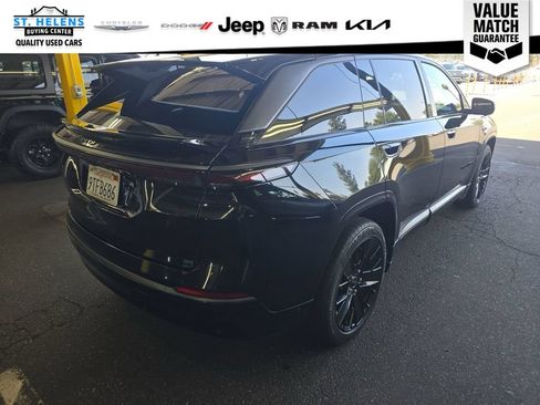 Used 2024 Jeep Wagoneer Limited AWD/4WD image 4