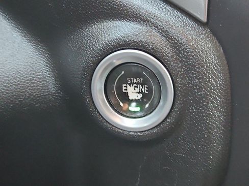 Used 2022 Chevrolet Silverado 1500 LT RWD image 16