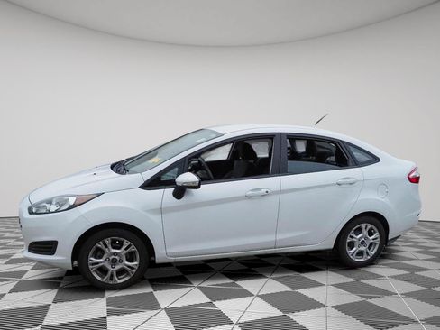 Used 2014 Ford Fiesta SE FWD image 4
