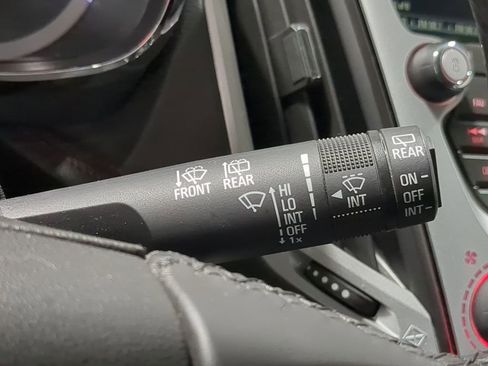 Used 2023 GMC Terrain SLE w/ Driver Convenience Package image 32