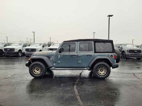 Used 2024 Jeep Wrangler Sport S image 7