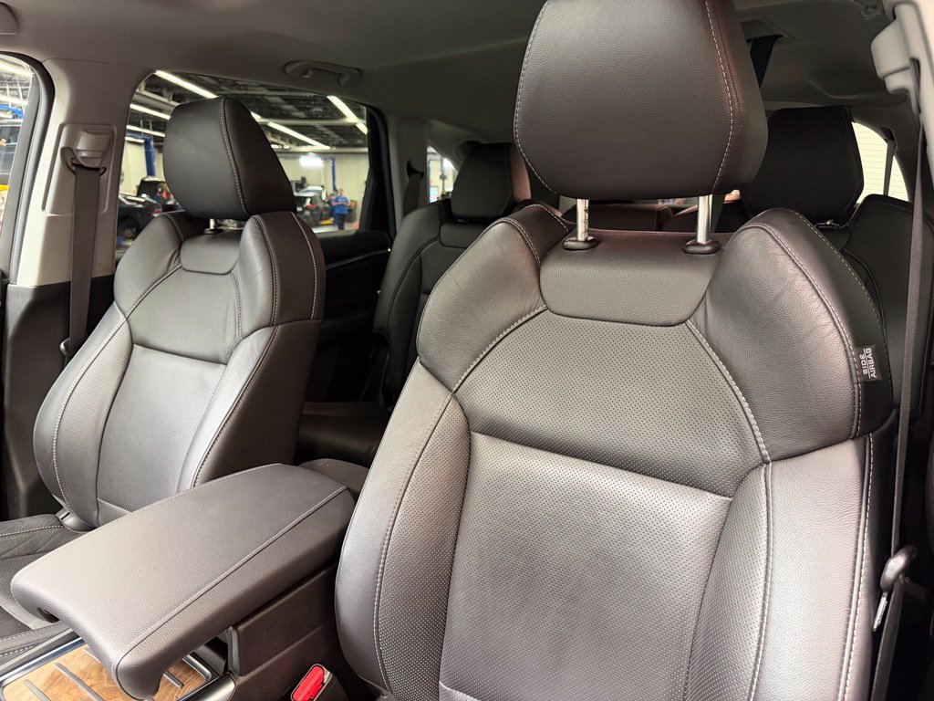 Used 2020 Acura MDX w/ Technology Package AWD/4WD image 21