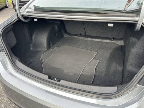 Used 2024 Chevrolet Malibu LT image 12