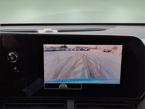 Used 2024 Chevrolet Trax RS w/ Driver Confidence Package image 17