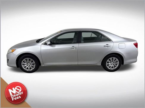Used 2013 Toyota Camry LE FWD image 7