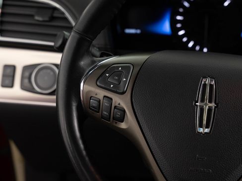 Used 2013 Lincoln MKX AWD image 30