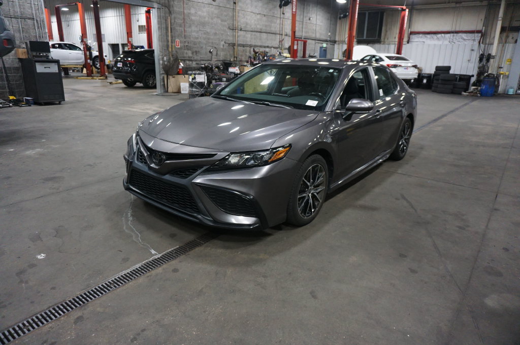Used 2024 Toyota Camry SE FWD image 24