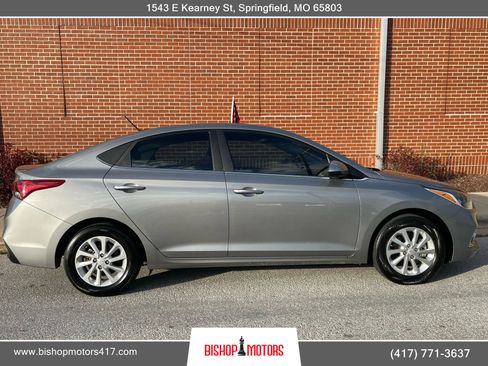 Used 2022 Hyundai Accent SEL image 5