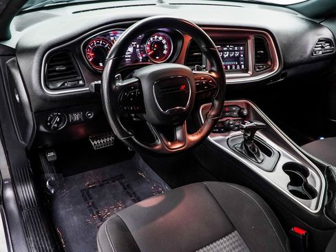 Used 2022 Dodge Challenger R/T image 17