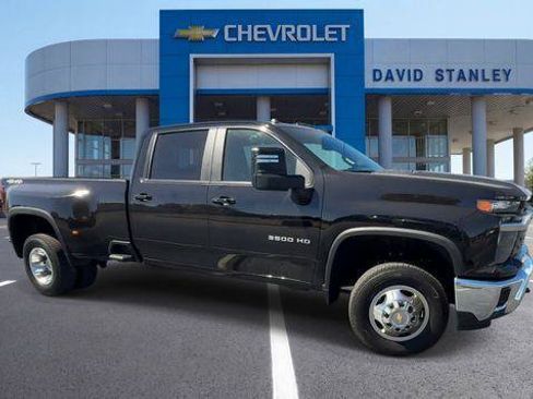 Used 2026 Chevrolet Silverado 3500 LT w/ Leather Package AWD/4WD image 2