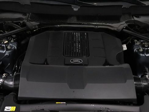 Used 2019 Land Rover Range Rover Sport SE image 26