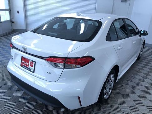 Used 2025 Toyota Corolla LE image 33