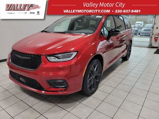 New 2026 Chrysler Pacifica Select w/ S Appearance Package 360° Tour