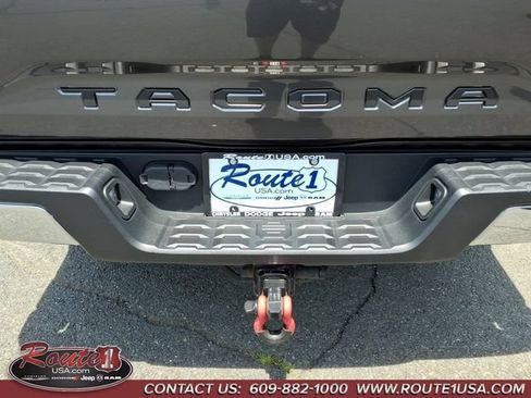 Used 2023 Toyota Tacoma TRD Off-Road AWD/4WD image 19