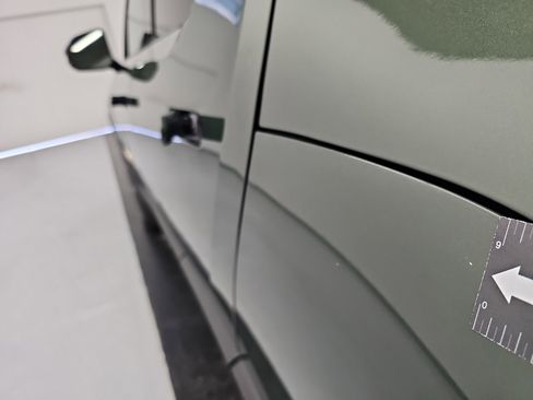 Used 2022 Rivian R1T Adventure AWD/4WD image 33