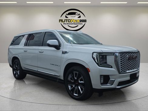 Used 2021 GMC Yukon XL Denali w/ Denali Ultimate Package RWD image 1