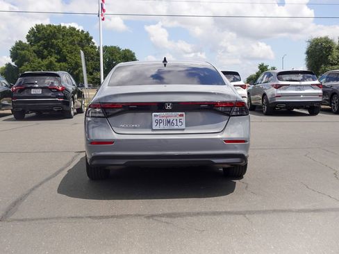 Used 2025 Honda Accord SE image 6