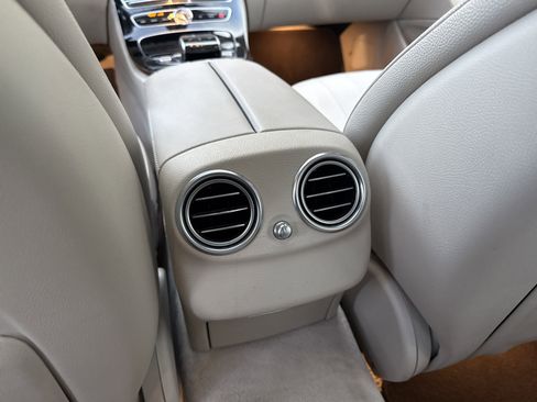 Used 2017 Mercedes-Benz E 300 image 17